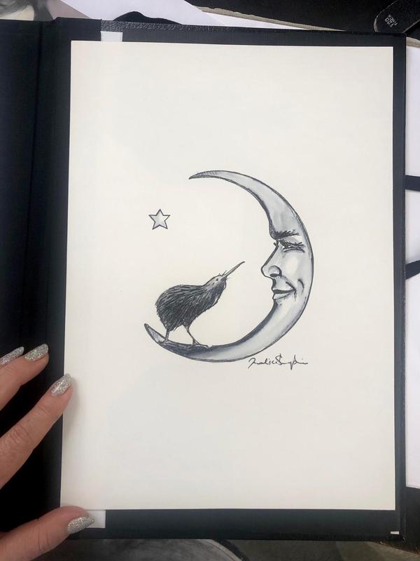 Kiwi and the Moon - White